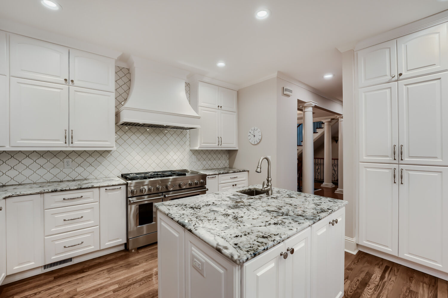 2810 Arabian Trail NE - Web Quality - 006 - 06 Kitchen